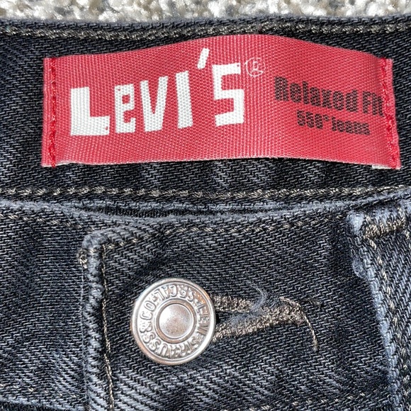 Vintage Levi’s relaxed fit shorts.  Size 12 (youth) - Picture 3 of 9